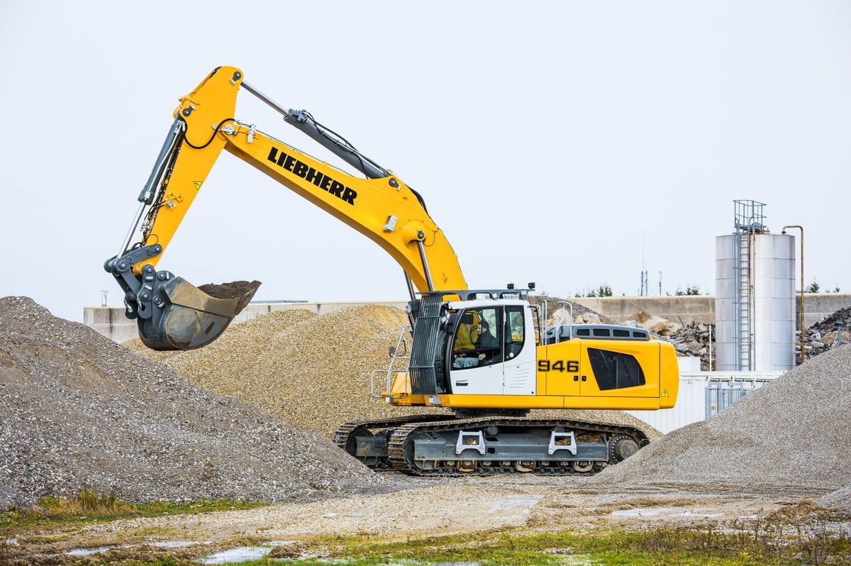 Liebherr 946 rc store excavator